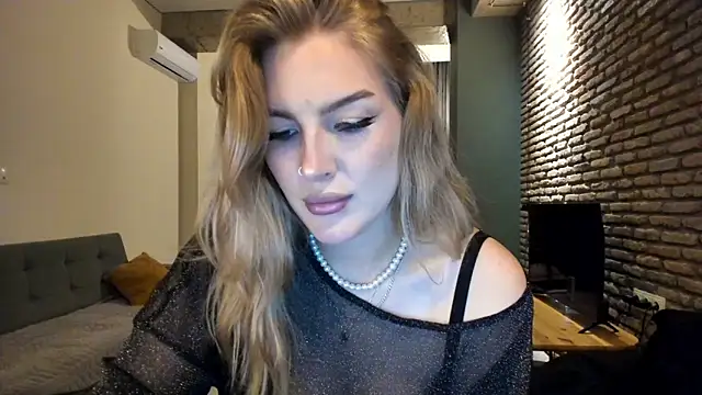 fifteenpoem webcam