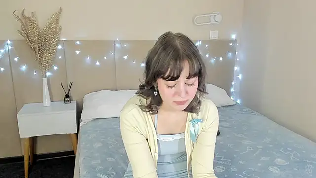 Watch AdeleSilvy live on EroticFlix - High definition streams