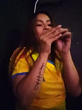Adarha_Ramirez live cam on StripChat