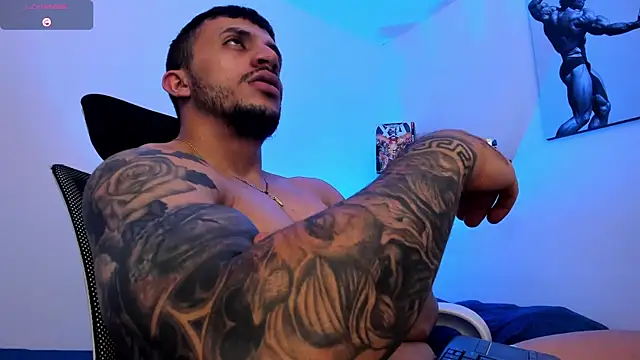LiamReigns_ webcam