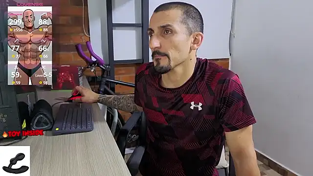 Marck_Muscle webcam