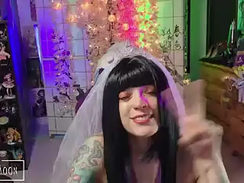 Sara_Skys00 webcam