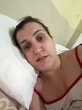 Bia_sexynovaes live cam