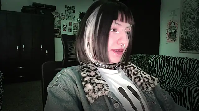 roxy_toxic webcam