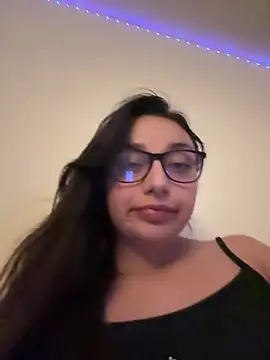 CharmingMaddie webcam