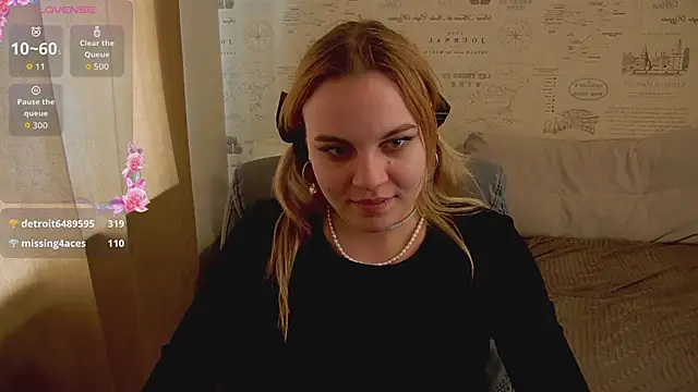 Glow_Margo webcam