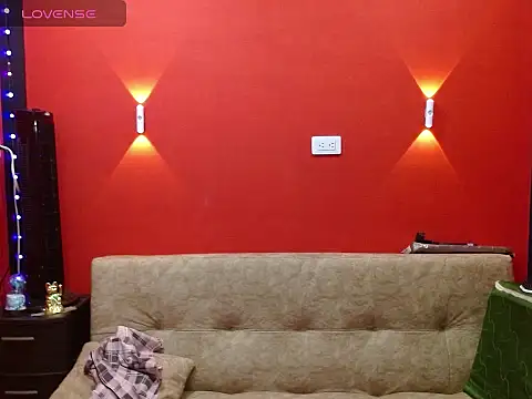 miss_tinnymafe webcam