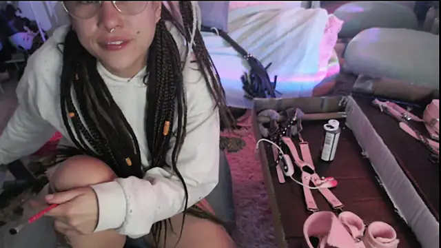 Watch Hellen_dumont live on EroticFlix - High definition streams