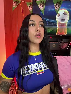 Watch Tamara_Roberts1 live on EroticFlix - High definition streams