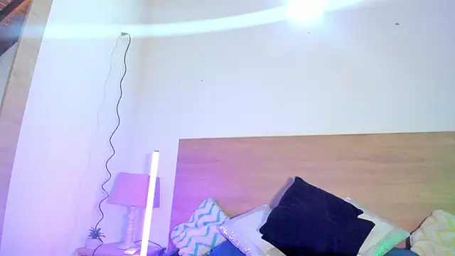 LaraRous live sex cam