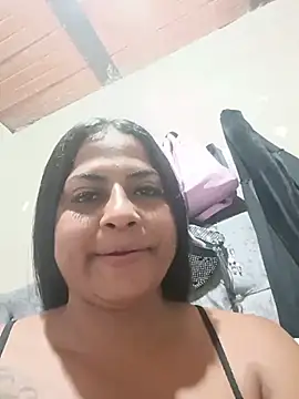 Giselabrunette25 webcam