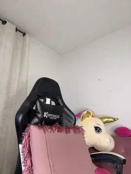 Miaa_love6969 webcam