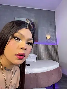 Saracooper__ webcam