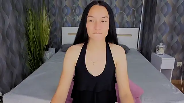 Yr_Shy_Bae webcam