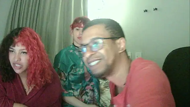 MorangoCChoc live sex cam