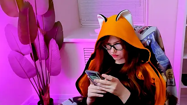 CarolGiggly webcam