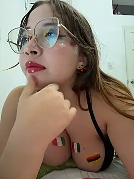 AliciaWhite_nt webcam