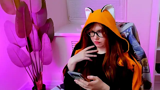 CarolGiggly live cam on StripChat