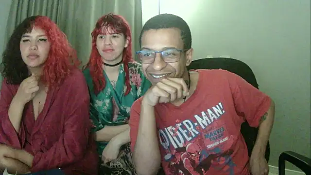 Watch MorangoCChoc live on EroticFlix - High definition streams