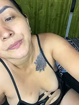 Watch LuzDream live on EroticFlix - High definition streams
