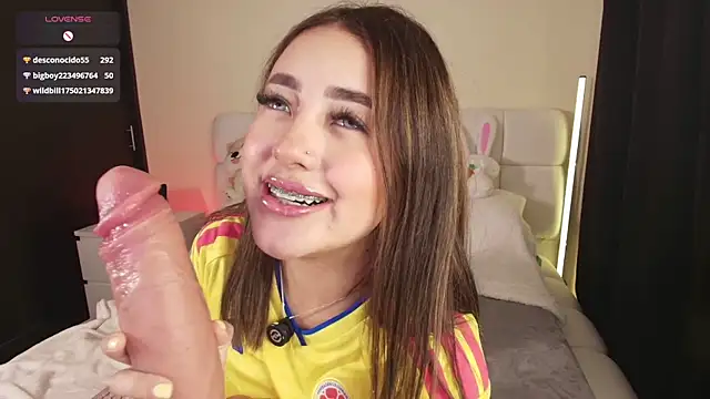 justonecute (F young) - Control my toy