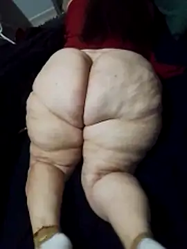 MegaAssMature webcam