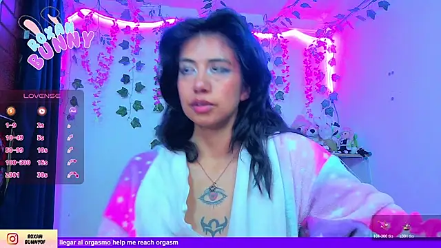 Roxanbunny1 webcam