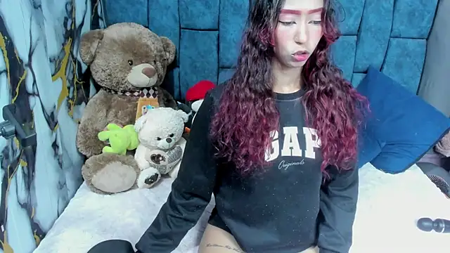 ValentinaKlean live cam on StripChat