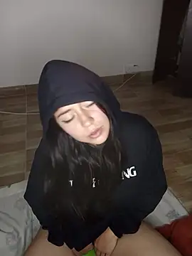 Antonella_Moreau webcam