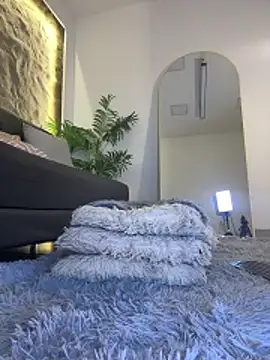 Isa__Blanc webcam