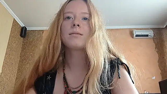 Watch KateVibe_01 live on EroticFlix - High definition streams