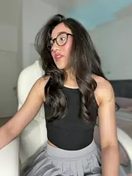 Watch julieta_jhonss live on EroticFlix - High definition streams