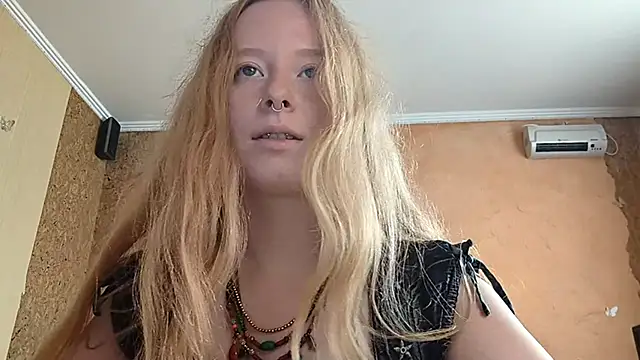 Watch KateVibe_01 live on EroticFlix - High definition streams