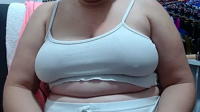 tila_nastyy webcam