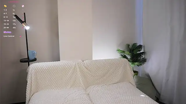 Watch CaseyMulders live on EroticFlix - High definition streams