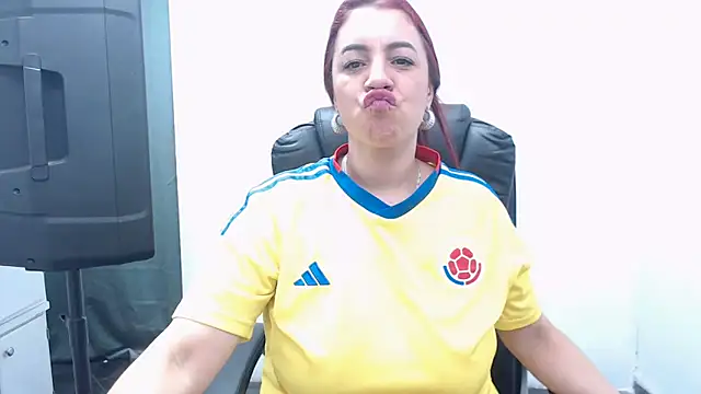 LAURA_CRAIZY webcam