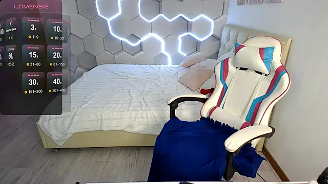 aliicemeow live cam on StripChat