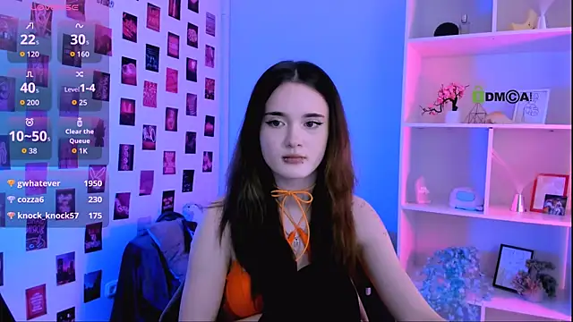 liana_kisses webcam
