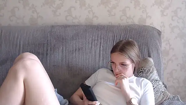 HitGyrl webcam