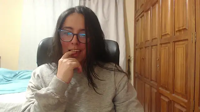 Watch Venus_cat_ live on EroticFlix - High definition streams