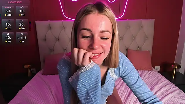 emily_magnificent (F young) - suck  fingers  + eye  contact