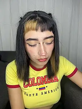 baby_akuma webcam