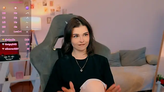 rebbekkakowalski (F young) - zoom my face and eyes contact