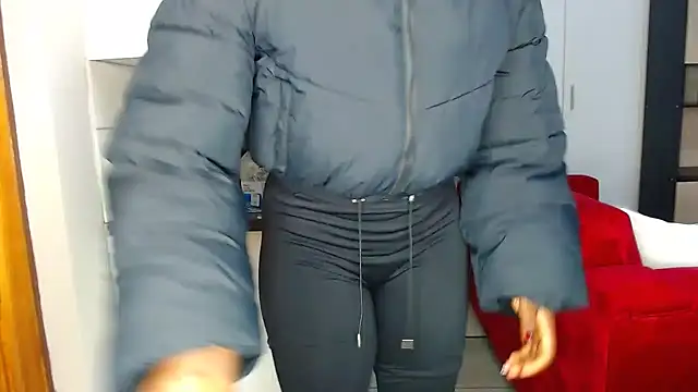 NaughtyMilf_Lilly webcam