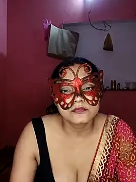 MEERAcle live cam on StripChat