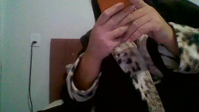 crazzyanne webcam