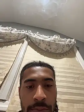 Mellyj053 webcam