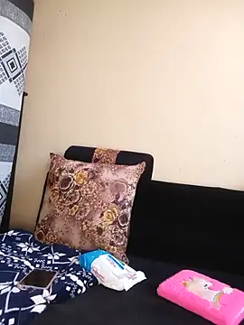 RanniClara live cam on StripChat