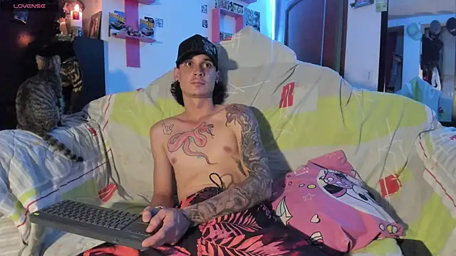 LokyHartt webcam