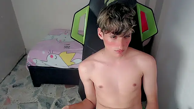 Pablito_junior's cam show statistics and live stream